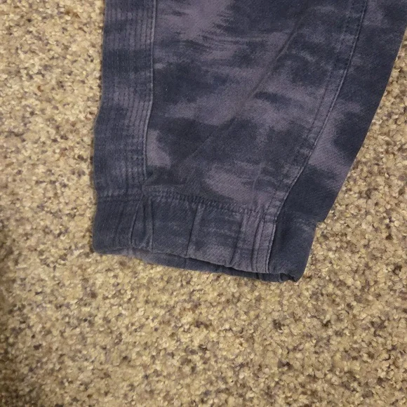 Athleta Women's Purple Patterned Joggers - Picture 4 of 6